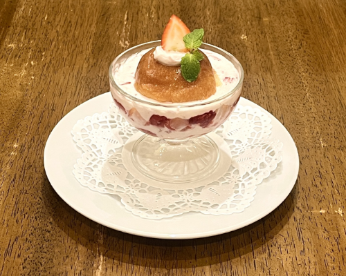 いちごパフェ風デコレーション